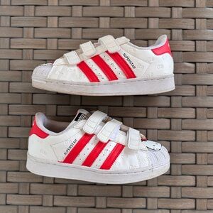 Adidas Youth Hello Kitty x Superstar J 'Allover Debossed Bows Size 1.5 Red White